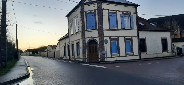 POSE DE TROTTOIRS RUE ENTRE BEAUCE ET PERCHE